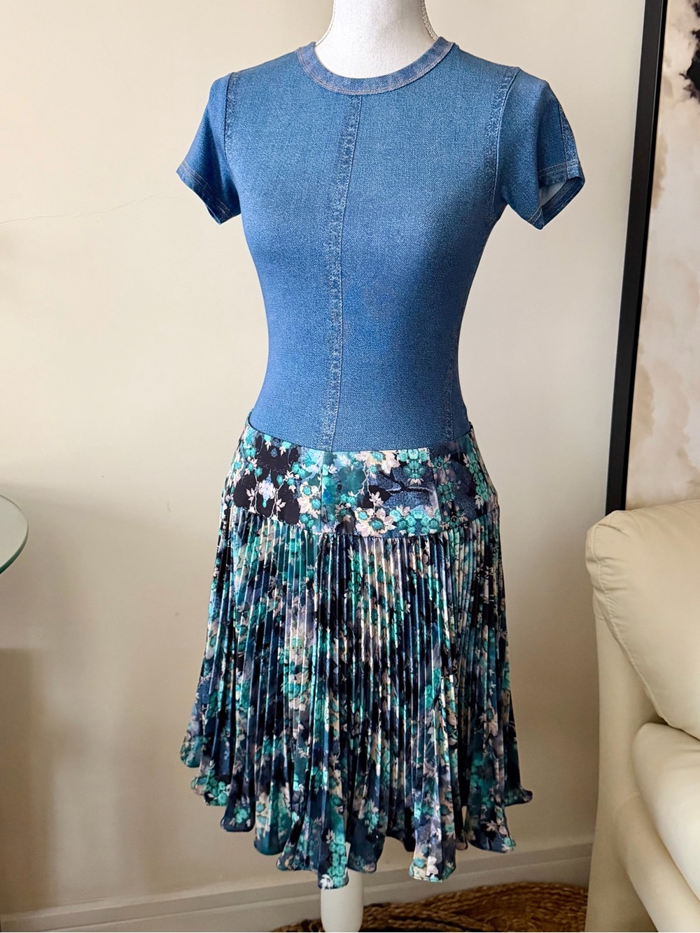 Nanette Lepore Vintage Blue Floral Print Knife Pleat Flare Mini Skirt size 8